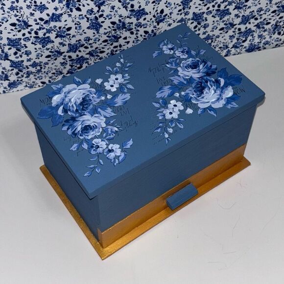 Beautiful Blue and Gold Hand Painted Jewelry Box - Picture 5 of 6